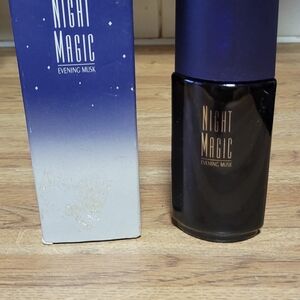 Avon Midnight Musk Fragrance in Deep Blue Aftershave